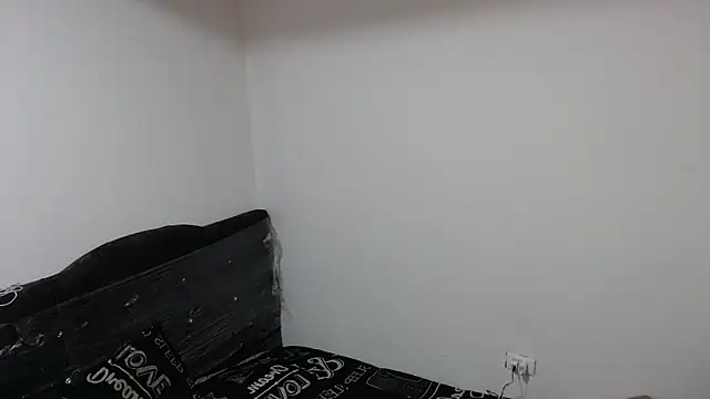 Snapshot of pervertsteens3 chatting on November 29, 10:10 pm pervertsteens3 online show from November 29, 10:10 pm