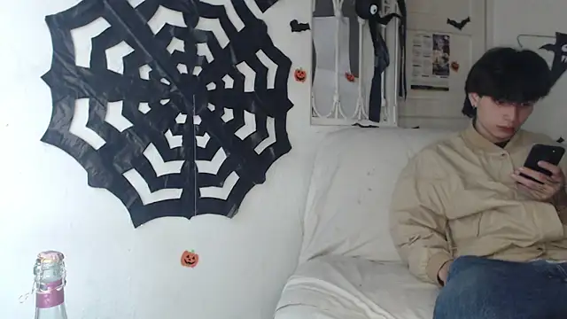 Snapshot of pervertsteens3 chatting on November 2, 10:09 am pervertsteens3 online show from November 2, 10:09 am