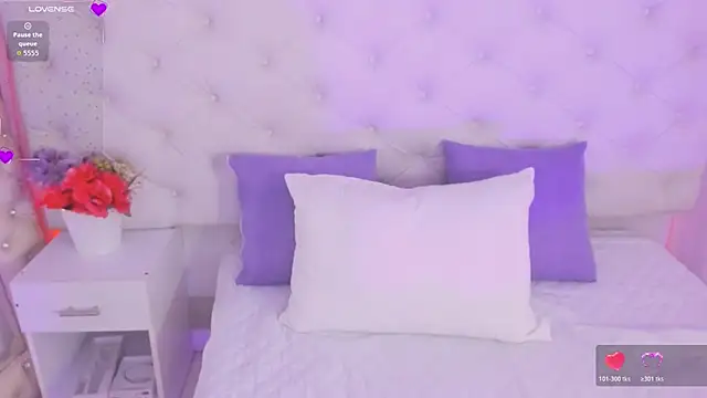 anchela-garcia1 online show from November 18, 3:15 pm