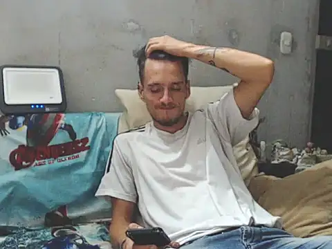 roystonee10 online show from January 22, 6:10 am