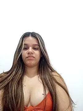 Snapshot of princesaa98 chatting on December 23, 2:33 am princesaa98 online show from December 23, 2:33 am