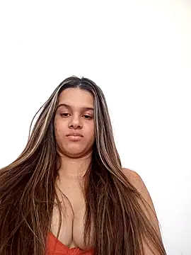 Snapshot of princesaa98 chatting on December 18, 4:33 pm princesaa98 online show from December 18, 4:33 pm