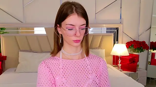 MeganMour online show from December 19, 5:26 pm