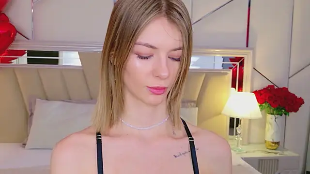 MeganMour online show from February 13, 5:02 pm