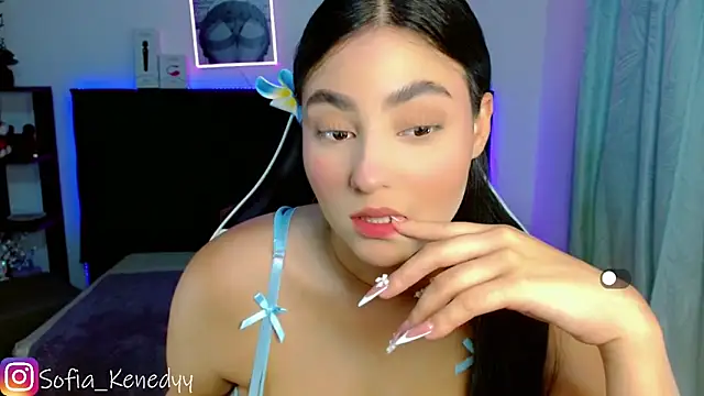 Snapshot of Sofia_kenedyy chatting on October 19, 9:06 pm Sofia kenedyy online show from October 19, 9:06 pm