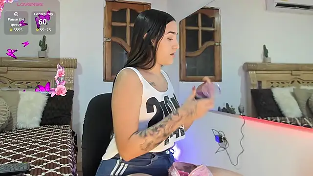 oriana faddila online show from April 10, 3:24 am