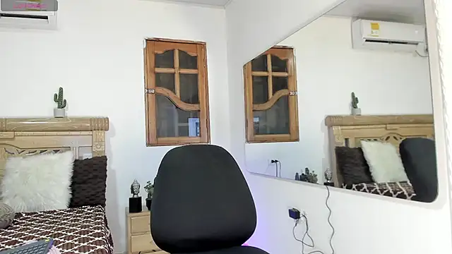 oriana faddila online show from March 14, 3:23 am