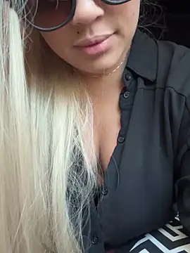 VioletaBoomve online show from December 19, 4:35 pm