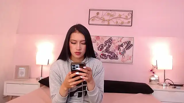 sara17  online show from October 19, 1:41 am
