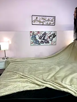 sara17  online show from January 5, 8:23 pm