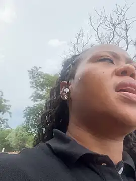 AmanteAmante online show from February 5, 3:52 pm