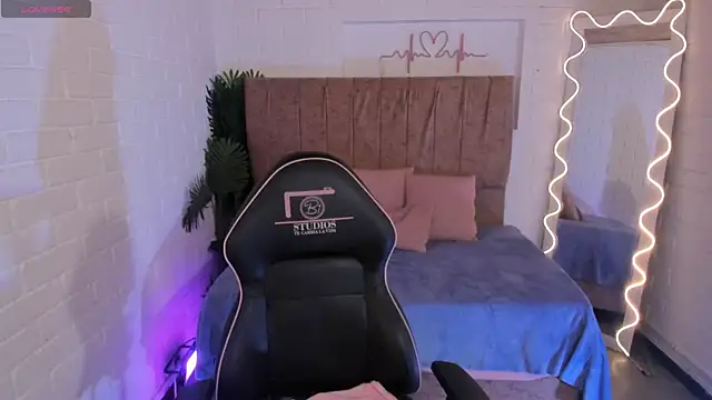 penelope tay1 online show from November 20, 3:29 am