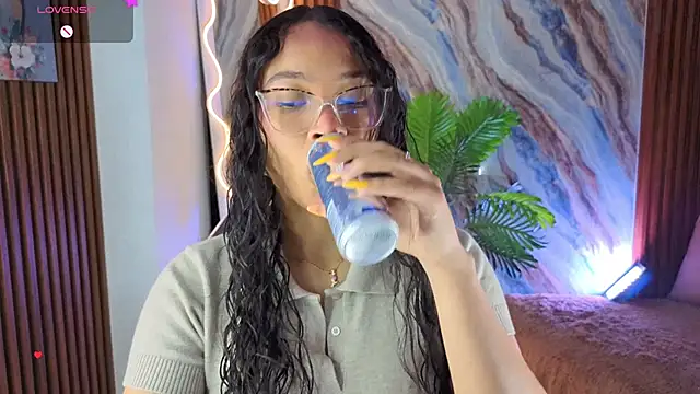 Snapshot of penelope_tay1 chatting on June 11, 3:25 am penelope tay1 online show from June 11, 3:25 am