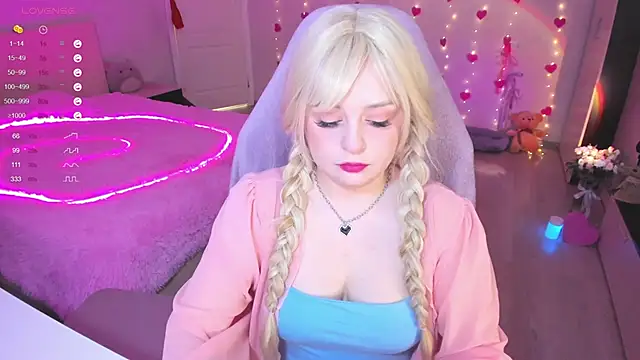 Snapshot of Amy_honey_angel chatting on February 26, 9:33 am Amy honey angel online show from February 26, 9:33 am