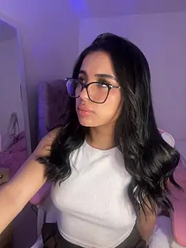 Emily-14 online show from April 2, 2:30 am