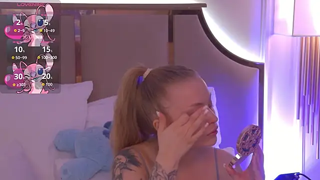 DorisHell online show from November 14, 3:10 am