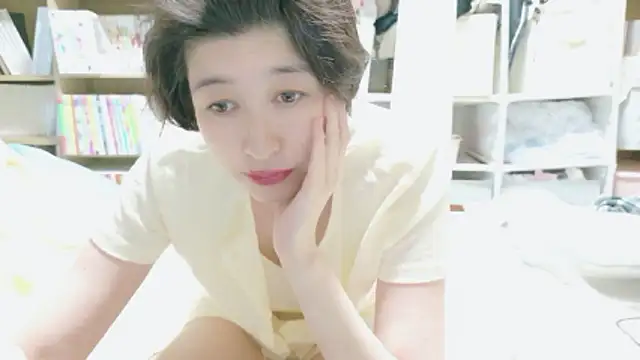 Snapshot of morikawa_sayaka chatting on April 21, 12:45 pm morikawa sayaka online show from April 21, 12:45 pm