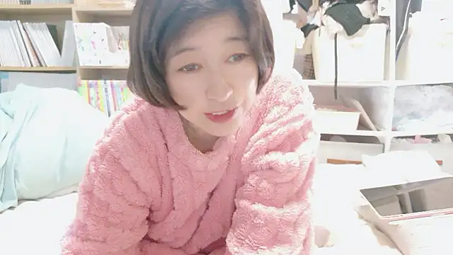 Snapshot of morikawa_sayaka chatting on May 9, 11:41 pm morikawa sayaka online show from May 9, 11:41 pm