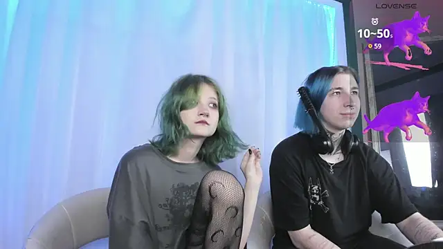 Snapshot of Milten-Trish chatting on January 21, 8:19 am Milten-Trish online show from January 21, 8:19 am