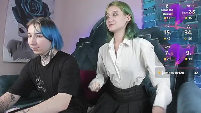 Snapshot of Milten-Trish chatting on January 25, 12:27 am Milten-Trish online show from January 25, 12:27 am