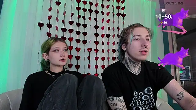 Snapshot of Milten-Trish chatting on March 19, 9:27 pm Milten-Trish online show from March 19, 9:27 pm