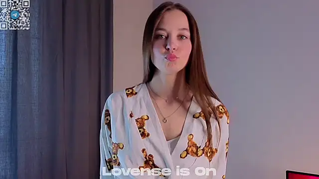 FalineDowlen online show from November 13, 2:15 am