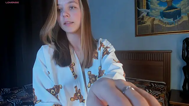 FalineDowlen online show from February 17, 7:26 am