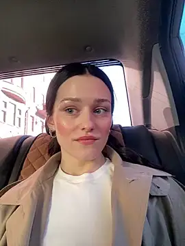 Mia Mia M online show from April 9, 1:39 pm