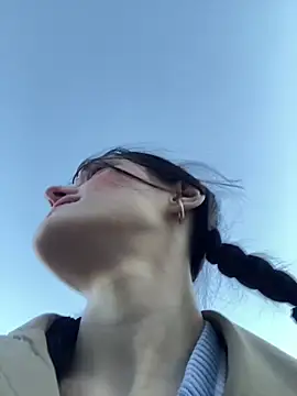 Mia Mia M online show from April 10, 4:14 pm