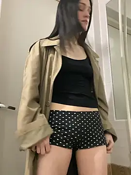 Mia Mia M online show from May 28, 3:51 pm