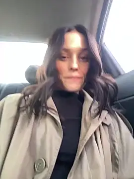 Mia Mia M online show from April 17, 3:04 pm