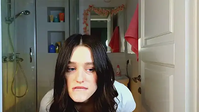 Snapshot of Mia_Mia_M chatting on March 12, 5:46 am Mia Mia M online show from March 12, 5:46 am