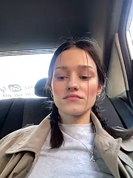 Mia Mia M online show from March 21, 1:59 pm