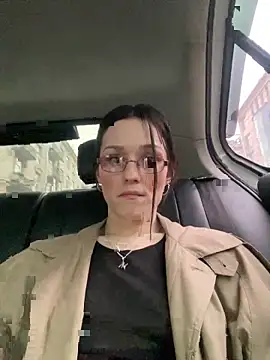 Mia Mia M online show from April 4, 2:45 pm