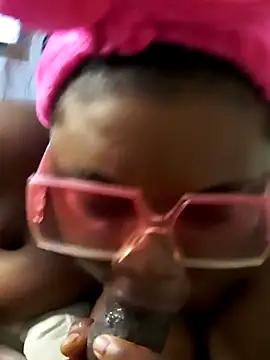 GOLDEN HQUR online show from February 19, 11:45 pm