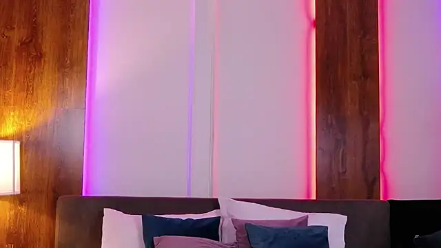 SkylerSpark online show from November 16, 8:46 pm