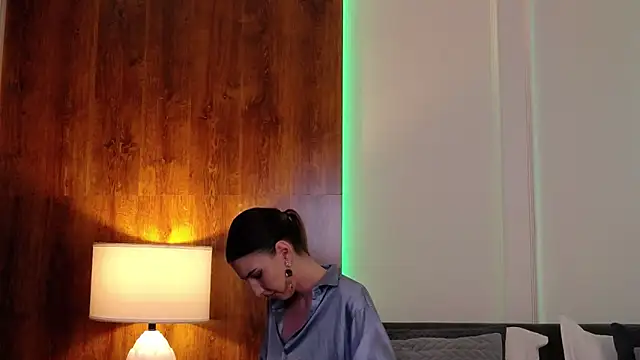 SkylerSpark online show from April 9, 7:31 pm