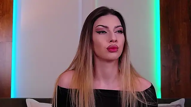 SkylerSpark online show from March 4, 8:49 pm