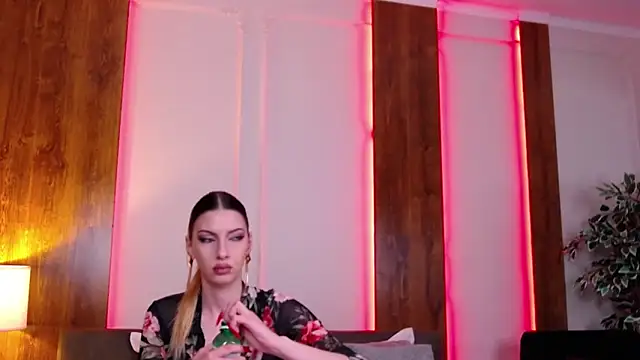 SkylerSpark online show from February 16, 8:07 pm