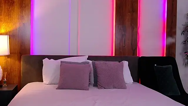 SkylerSpark online show from November 11, 10:04 pm