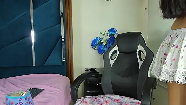 CarlaAlvez online show from February 23, 6:52 pm