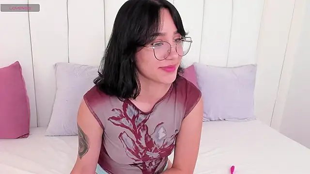 Snapshot of jaade_evergreen chatting on February 11, 6:41 pm jaade evergreen online show from February 11, 6:41 pm