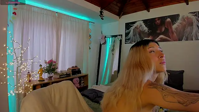 cuteweed420 online show from June 2, 9:48 pm