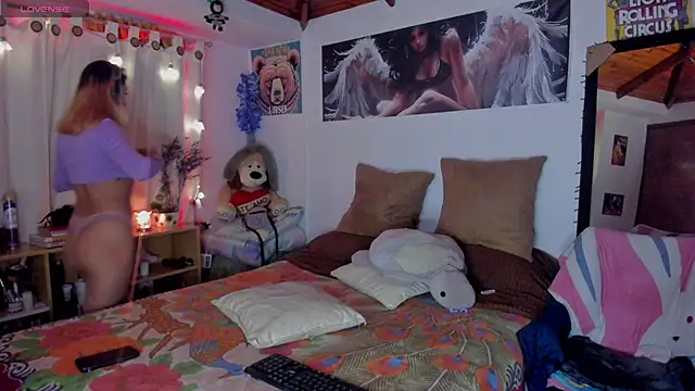 cuteweed420 online show from October 26, 2:56 am