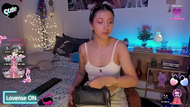 cuteweed420 online show from March 25, 11:25 pm