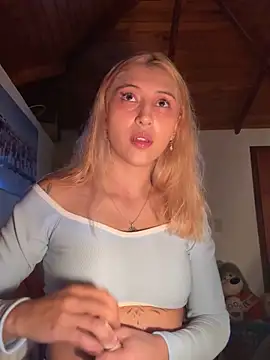 cuteweed420 online show from November 26, 10:32 pm