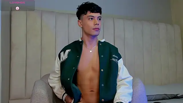 Dammon Stallion online show from December 18, 4:33 pm