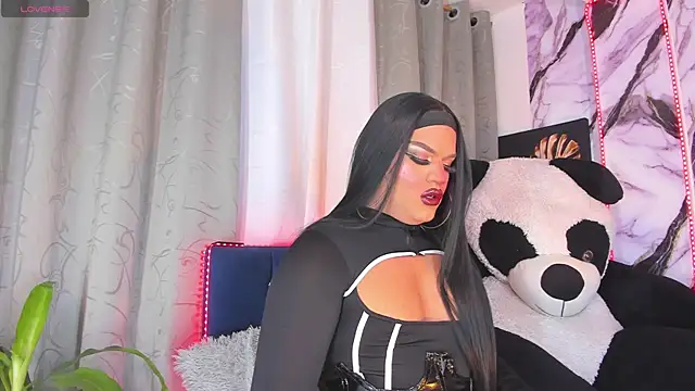 Snapshot of Missisabella_ chatting on June 26, 12:27 am Missisabella online show from June 26, 12:27 am