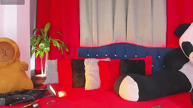 Missisabella  online show from May 2, 1:00 am