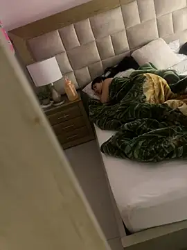 Sweet and caramel online show from March 20, 1:15 pm